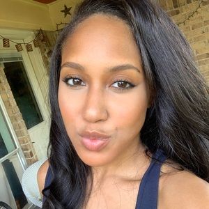 Meet your Posher, Alyvia